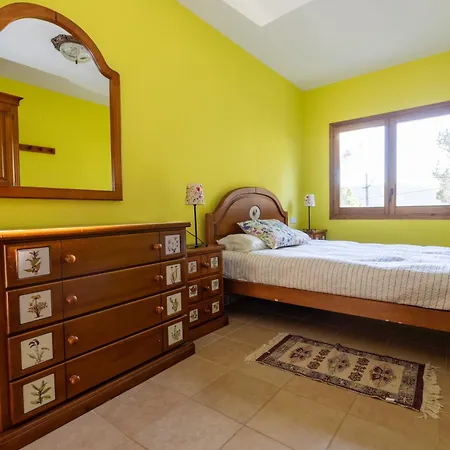 Preciosa Casa En Sa Tuna *